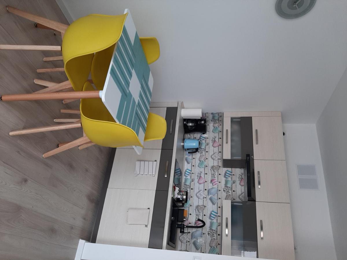 Apartament Viktoria Appartement Darlowko Buitenkant foto